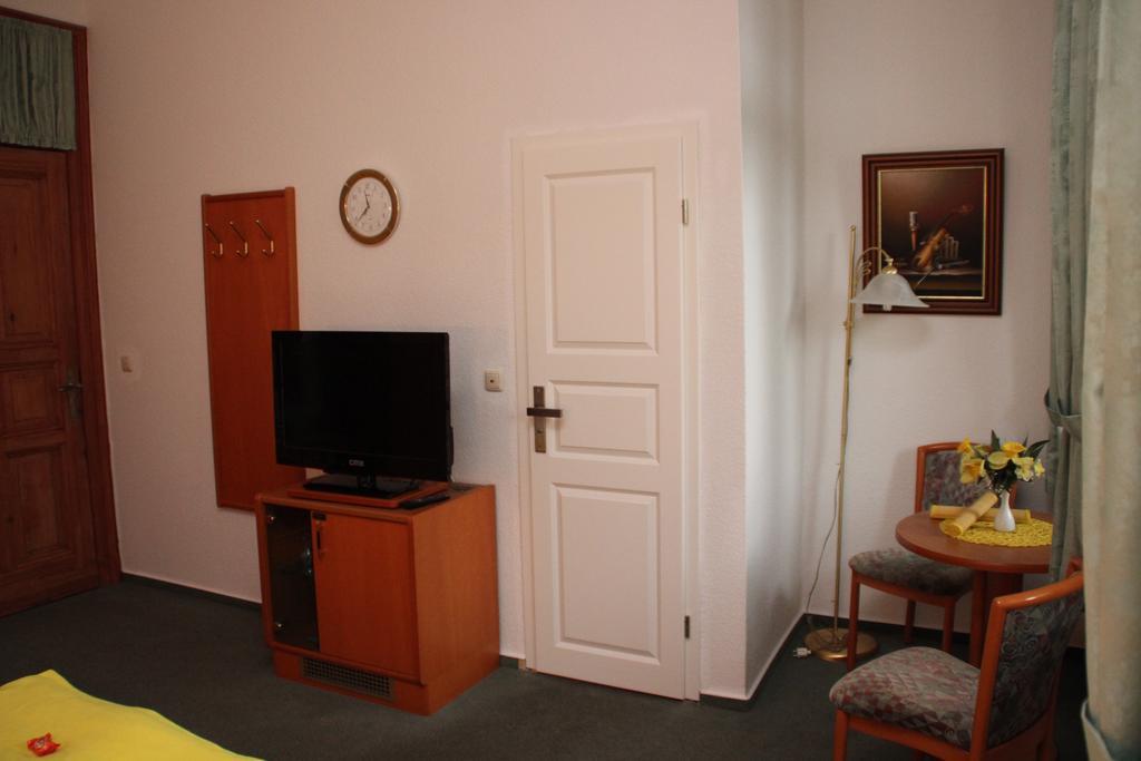 Haus Alexander Hotell Heringsdorf  Rom bilde