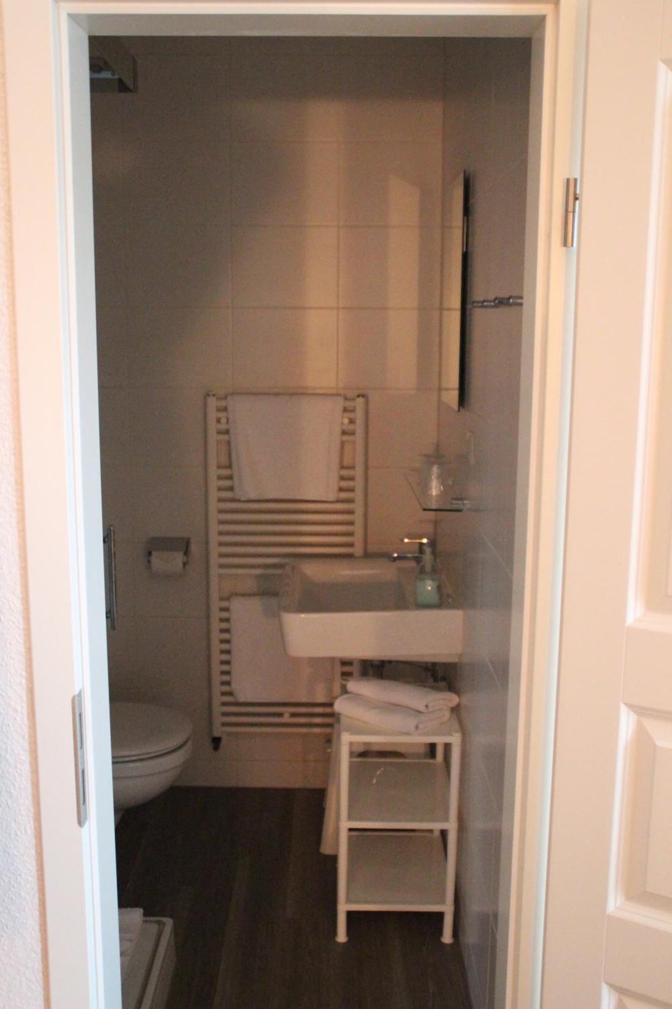 Haus Alexander Hotell Heringsdorf  Rom bilde